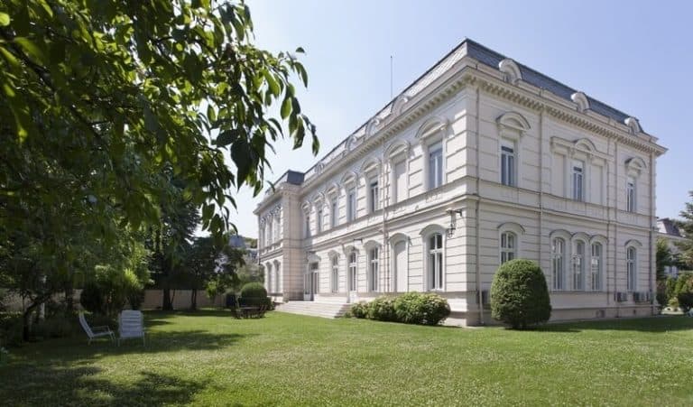 Ambassade de France en Roumanie — venue for French Tech - Romanian Touch